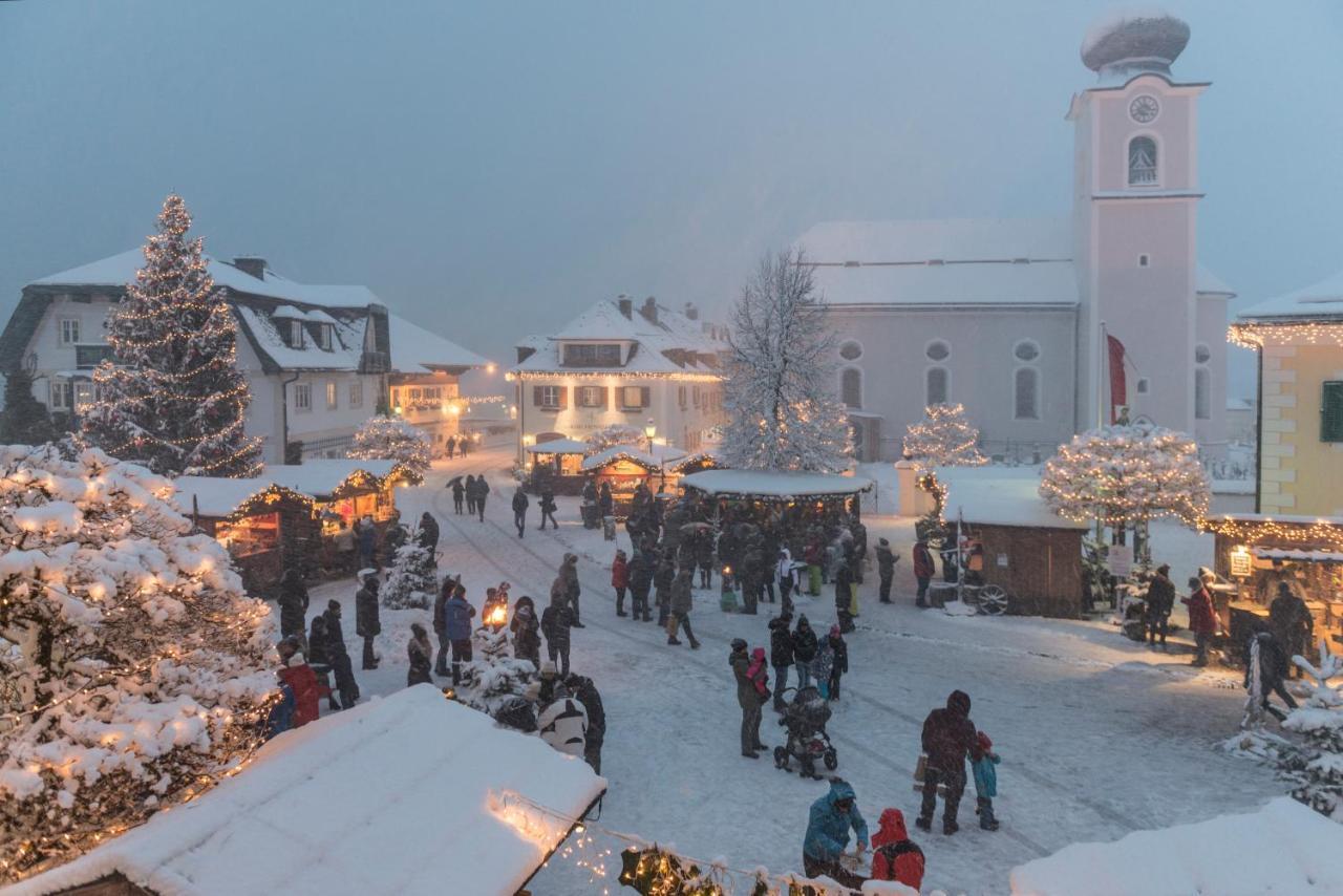Hotel Youhey Am Wolfgangsee Strobl Exterior foto